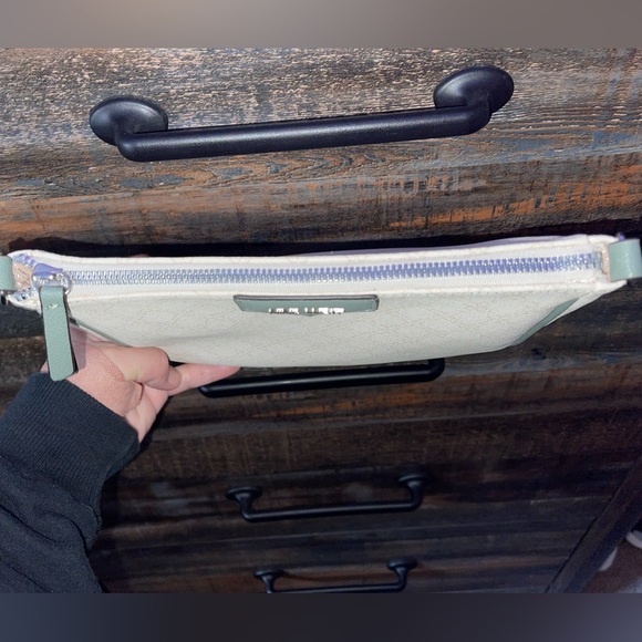 Nine West classic clutch purse. NWOT. - Picture 4 of 9